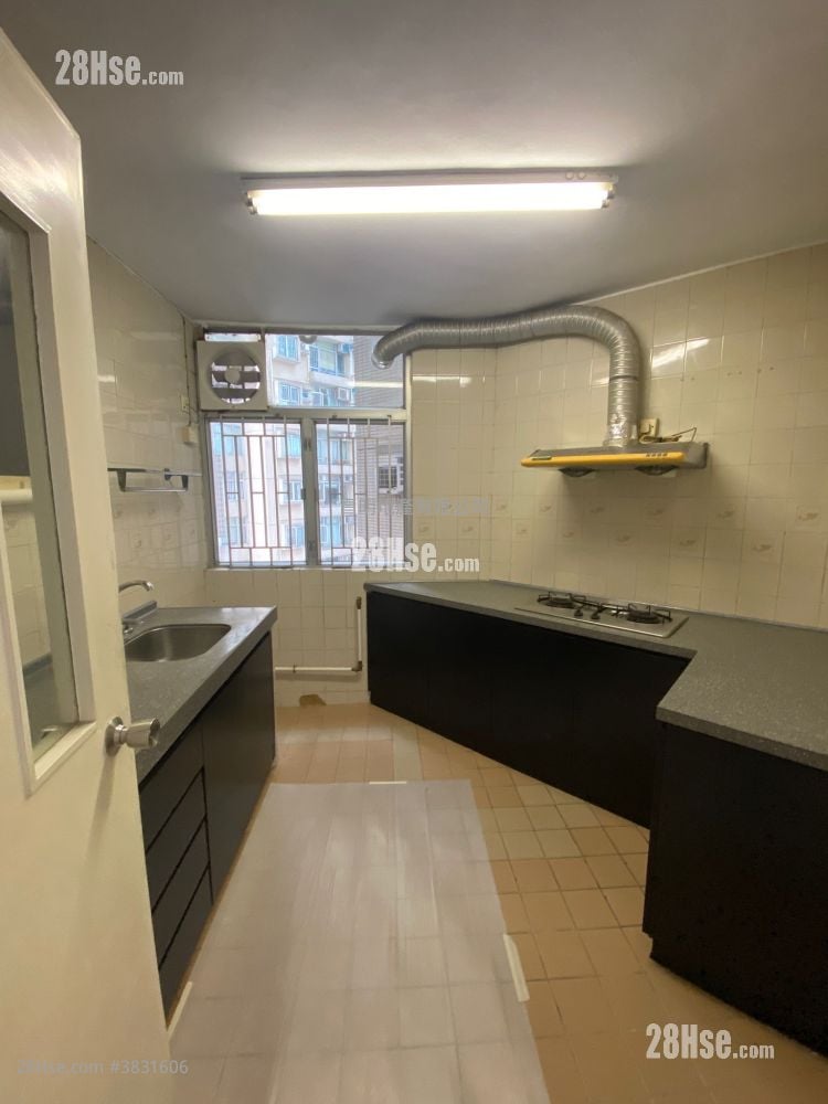 Harbour Heights Rental 2 Bathrooms 858 ft²