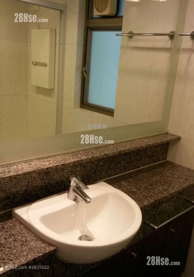 Tseung Kwan O Plaza Sell 2 Bedrooms , 1 Bathroom 417 ft²