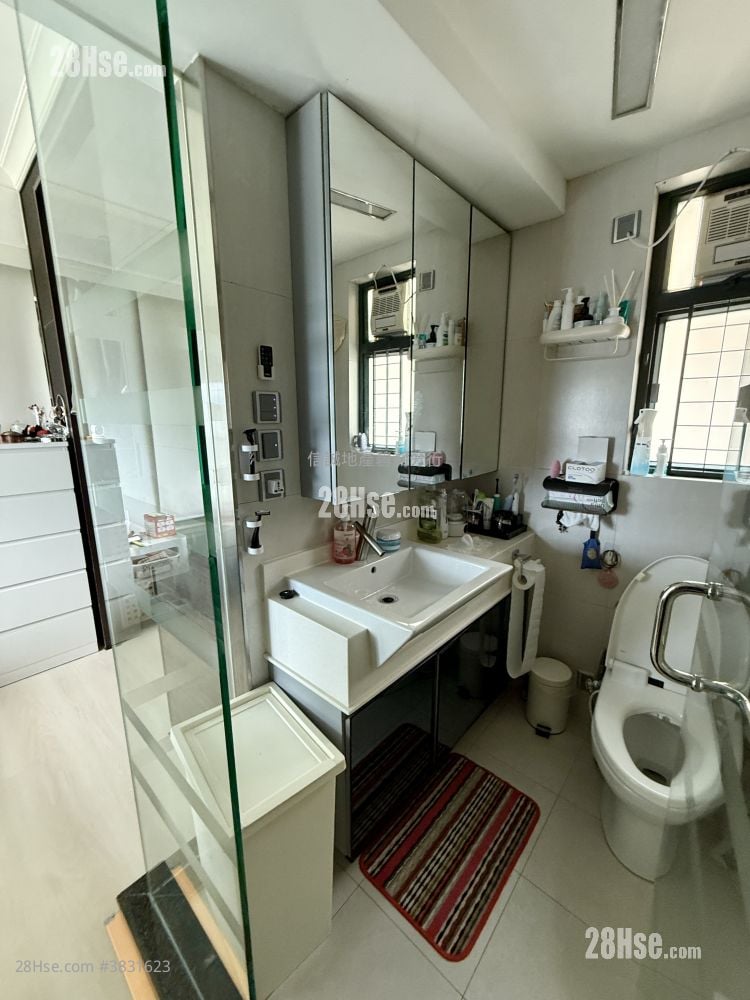 Dawning Views Sell 4 Bedrooms , 2 Bathrooms 940 ft²