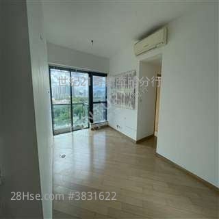 Mount One Rental 3 Bedrooms , 2 Bathrooms 823 ft²