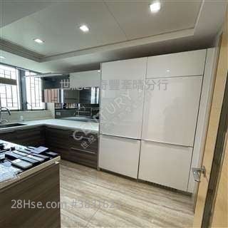 Mount One Rental 3 Bedrooms , 2 Bathrooms 823 ft²