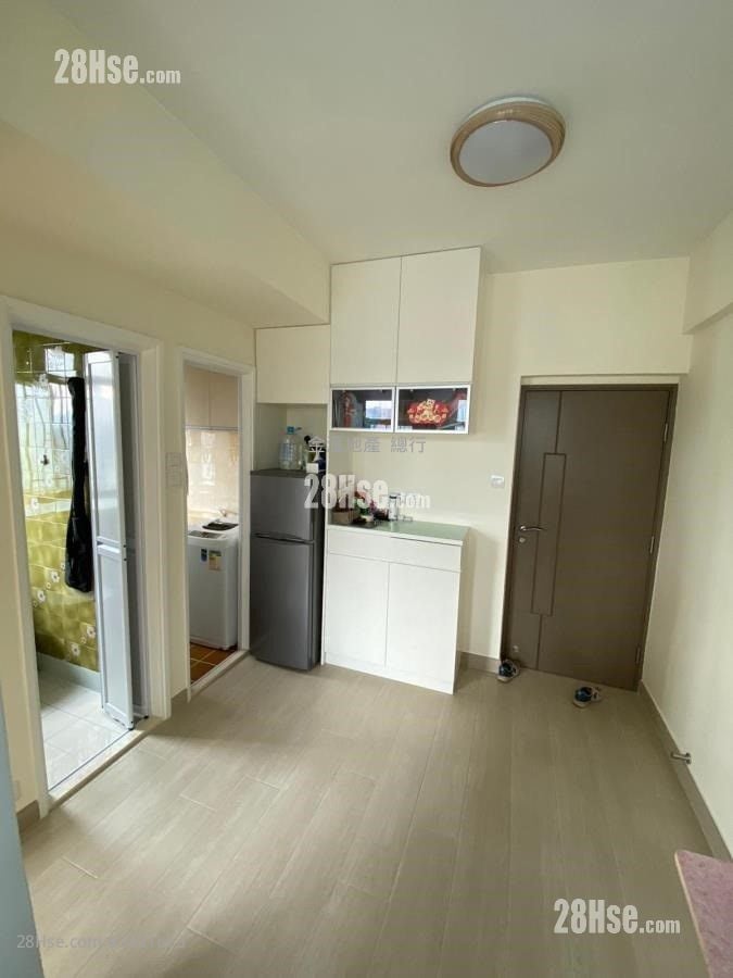 Fu Yau Building Sell 1 Bedroom , 1 Bathroom 245 ft²