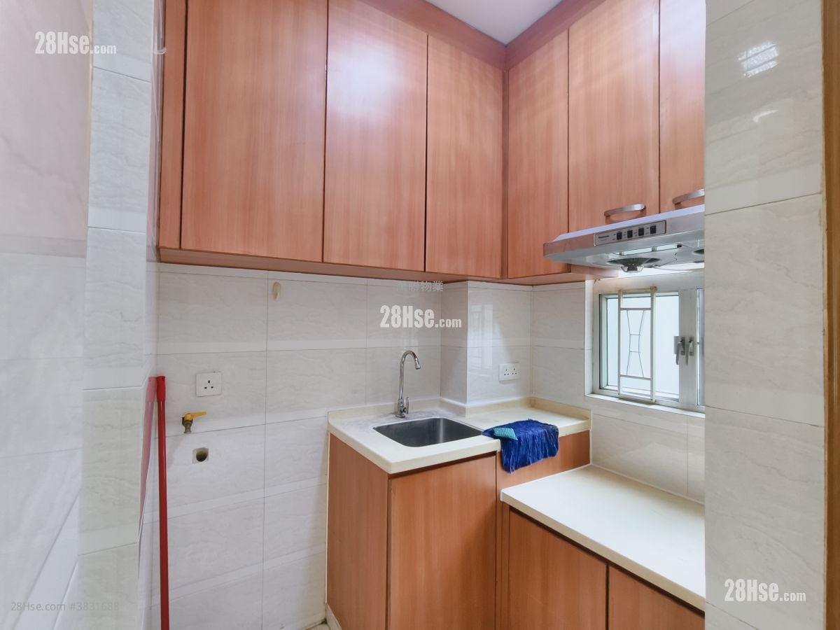 Honour Building Rental 2 Bedrooms , 1 Bathroom 318 ft²