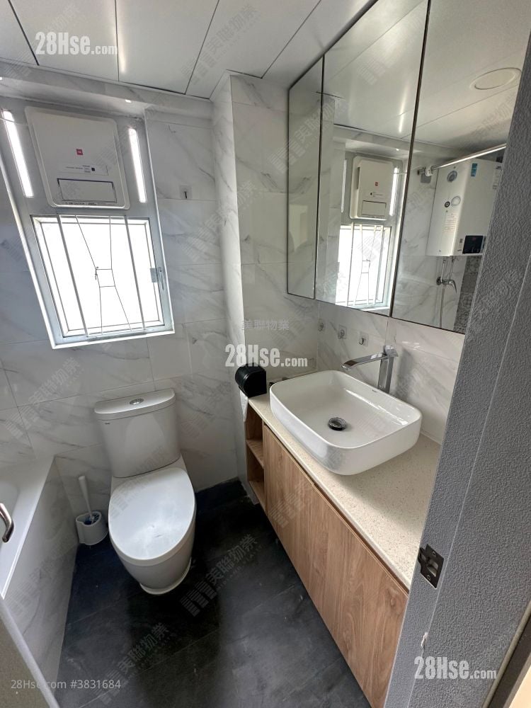 Marina Garden Sell 3 Bedrooms , 2 Bathrooms 567 ft²
