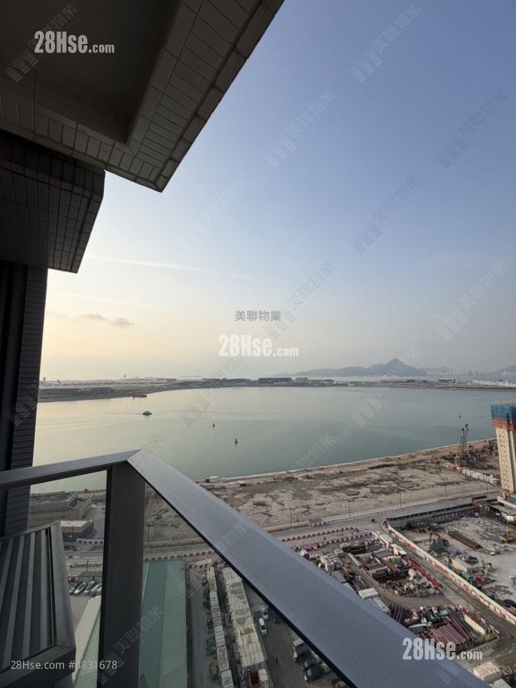 Century Link Sell 3 Bedrooms 639 ft²