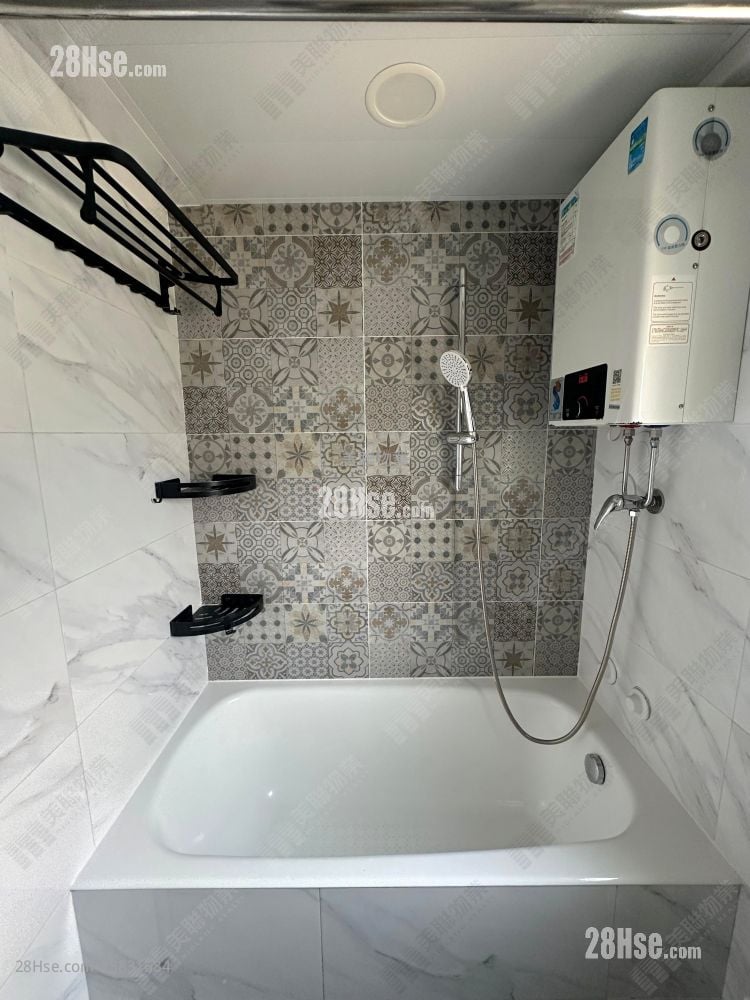 Marina Garden Sell 3 Bedrooms , 2 Bathrooms 567 ft²