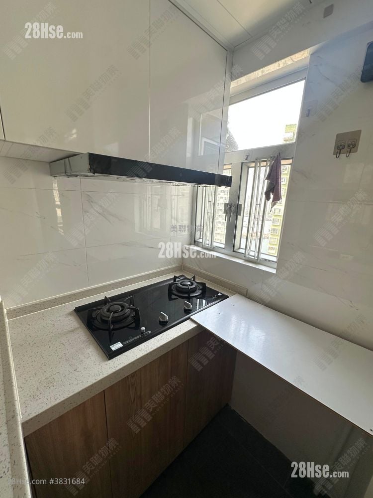 Marina Garden Sell 3 Bedrooms , 2 Bathrooms 567 ft²