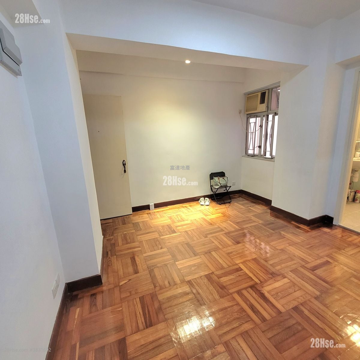 Mary Court Rental 2 Bedrooms , 1 Bathroom 354 ft²