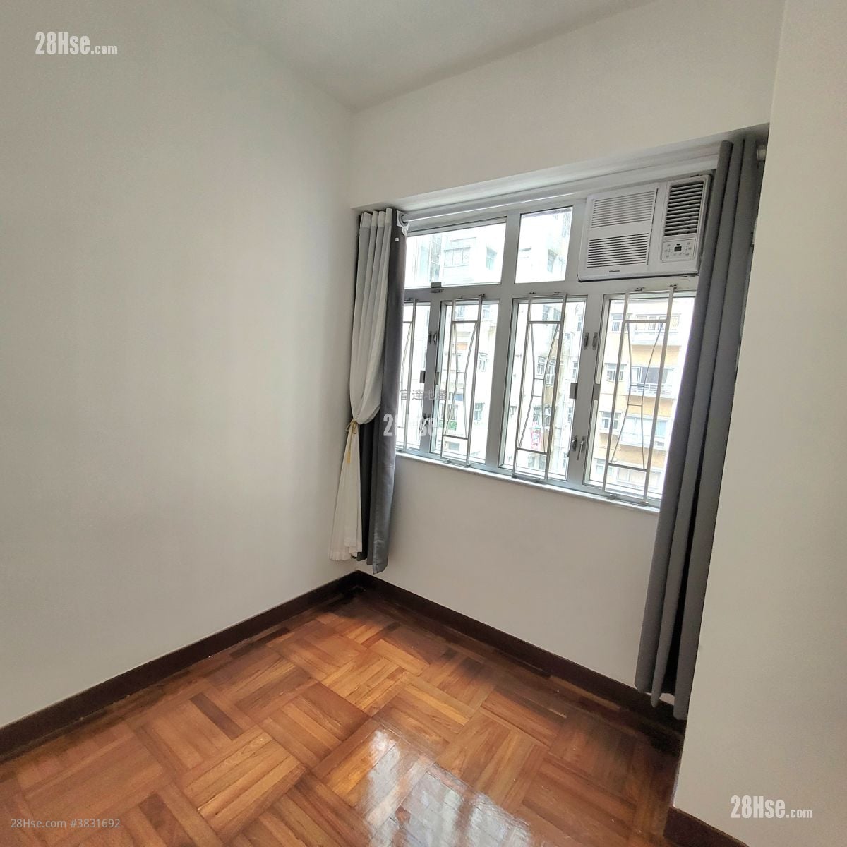 Mary Court Rental 2 Bedrooms , 1 Bathroom 354 ft²