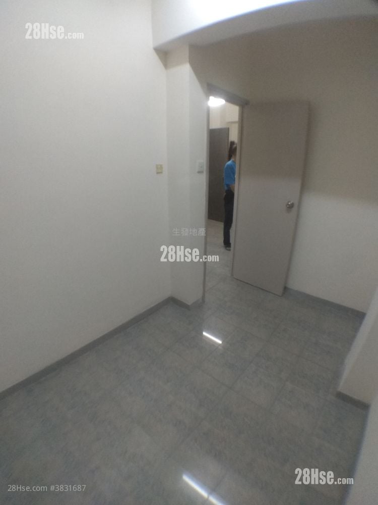 San Po Kong Mansion Rental 2 Bedrooms , 1 Bathroom 300 ft²