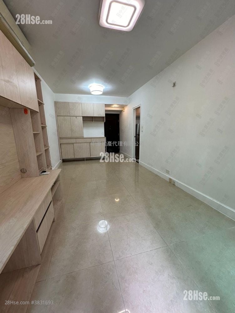 Metro Town Sell 3 Bedrooms , 2 Bathrooms 629 ft²