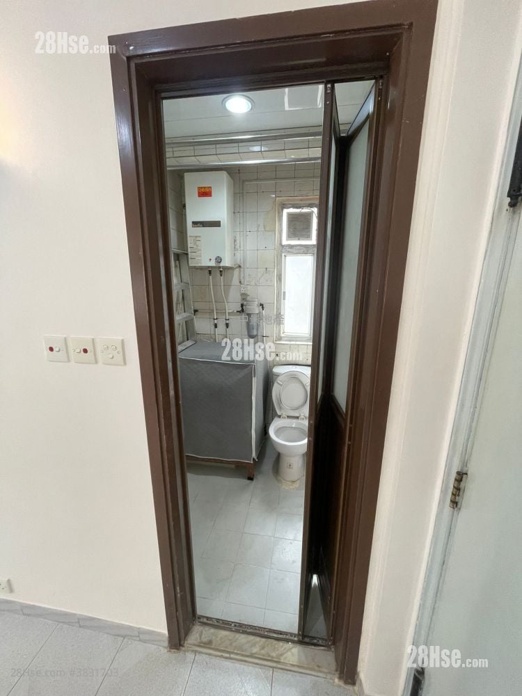Fortuna Building Sell 2 Bedrooms , 1 Bathroom 255 ft²