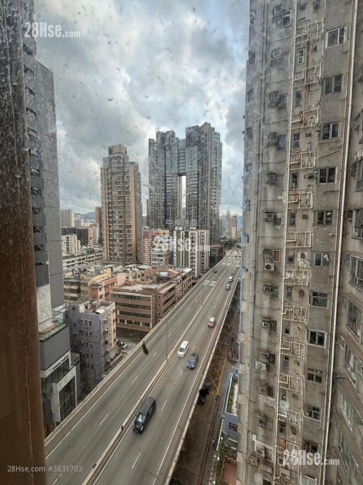 Fortuna Building Sell 2 Bedrooms , 1 Bathroom 255 ft²