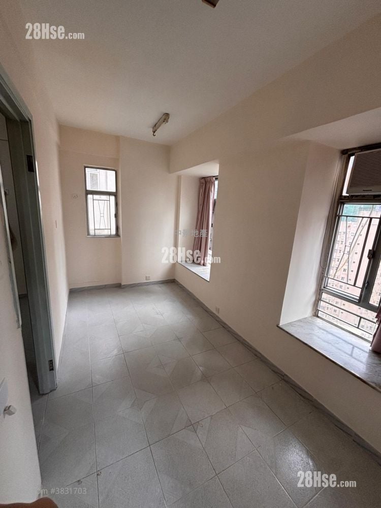 Fortuna Building Sell 2 Bedrooms , 1 Bathroom 255 ft²