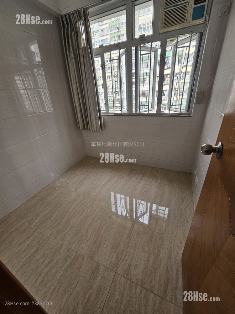 Tak Tai Building Rental 1 Bedroom , 1 Bathroom 180 ft²