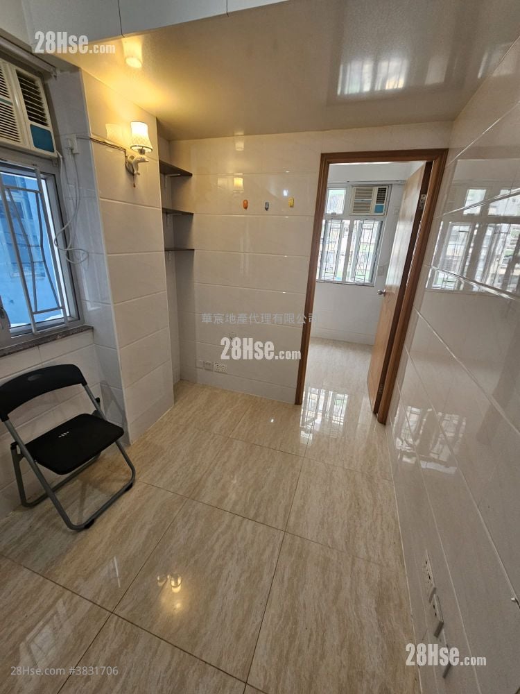 Tak Tai Building Rental 1 Bedroom , 1 Bathroom 180 ft²