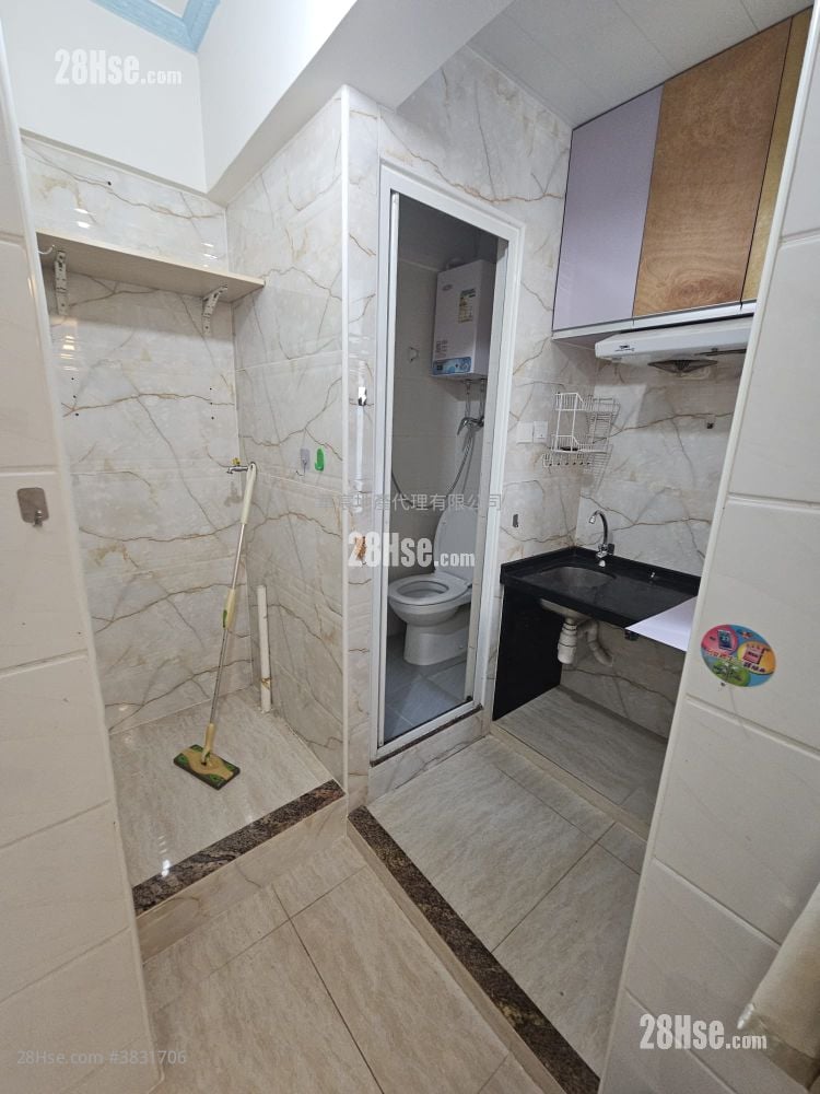 Tak Tai Building Rental 1 Bedroom , 1 Bathroom 180 ft²