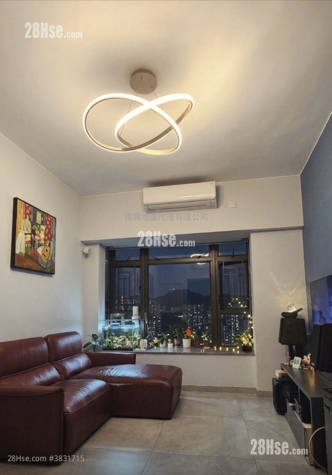 Royal Peninsula Sell 2 Bedrooms , 1 Bathroom 592 ft²