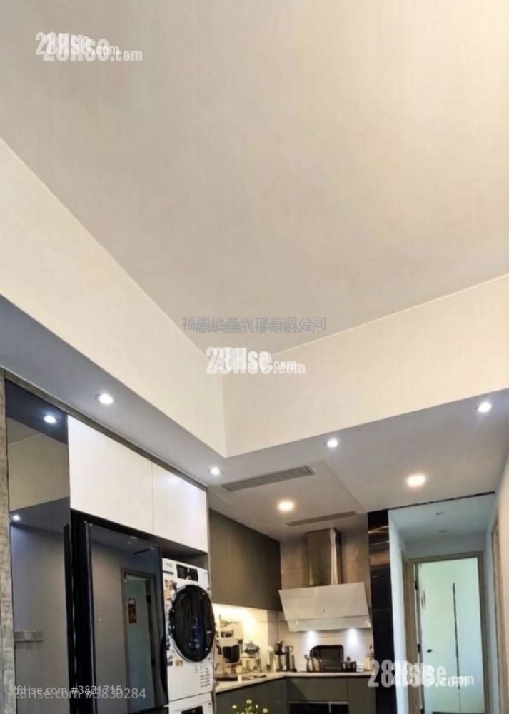 Royal Peninsula Sell 2 Bedrooms , 1 Bathroom 592 ft²