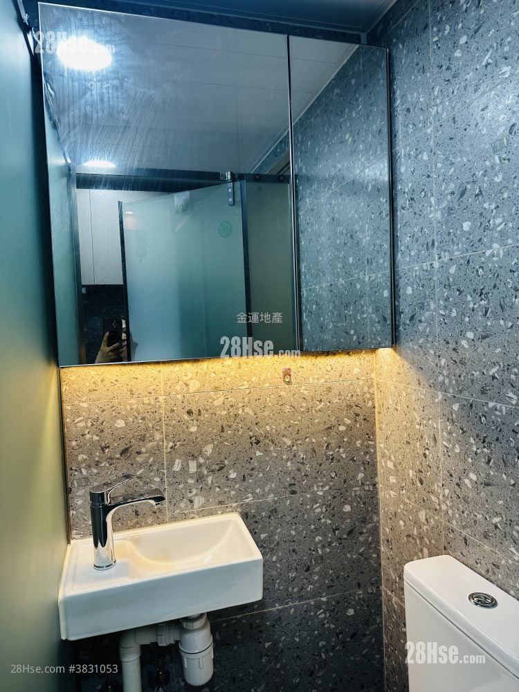 Tung Lok Mansion Rental 180 ft²
