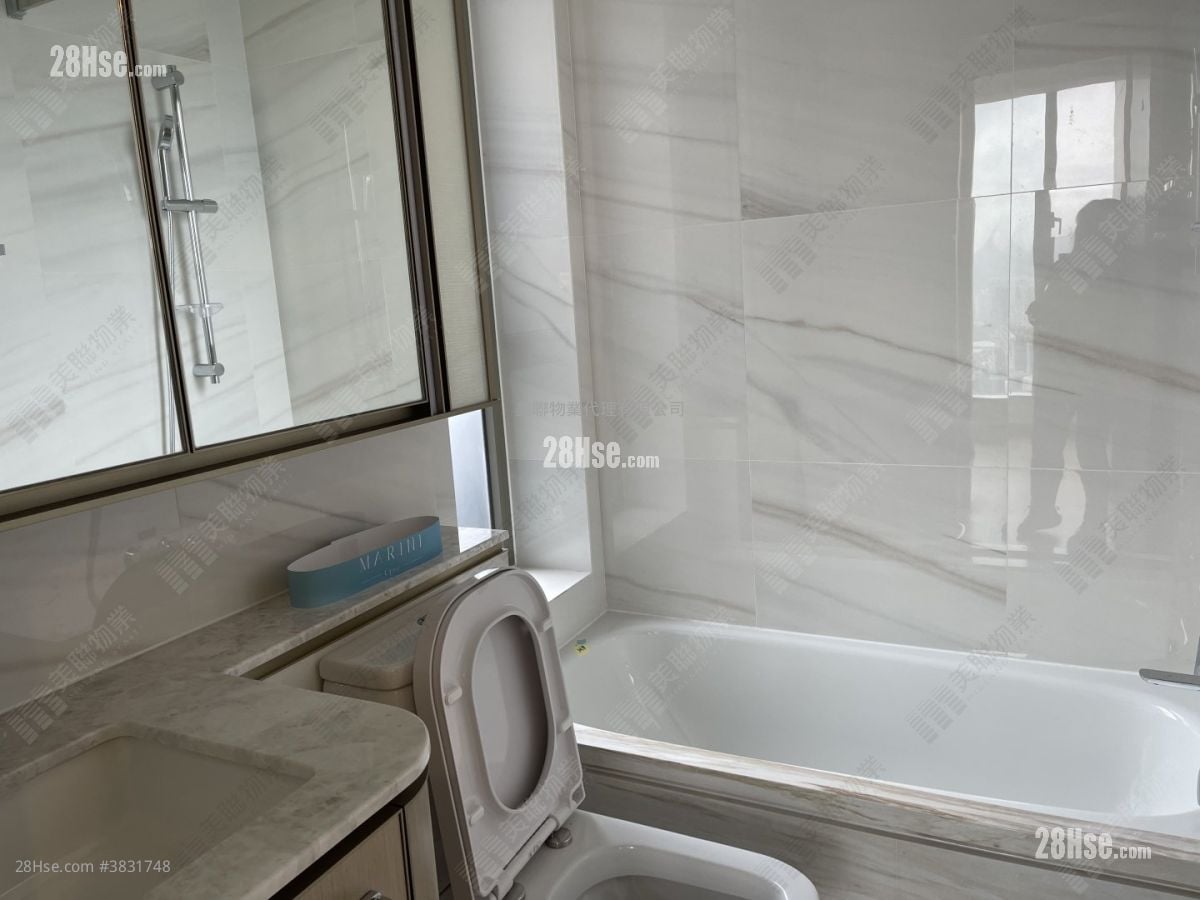 Grand Marini Sell 2 Bedrooms 546 ft²
