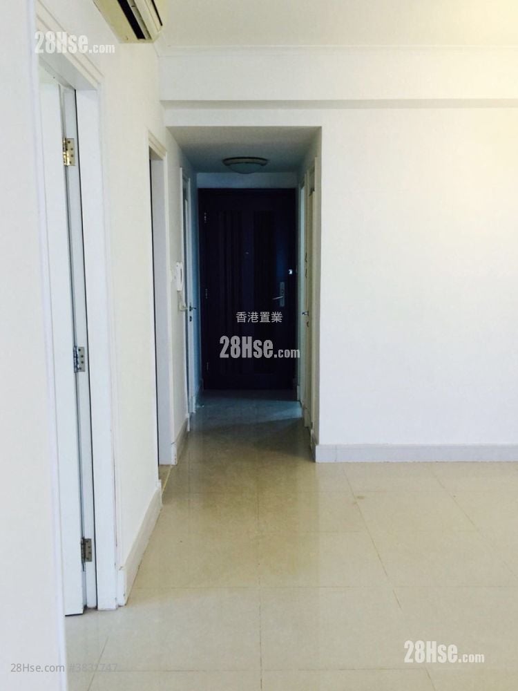 Le Prestige Sell 4 Bedrooms , 2 Bathrooms 964 ft²