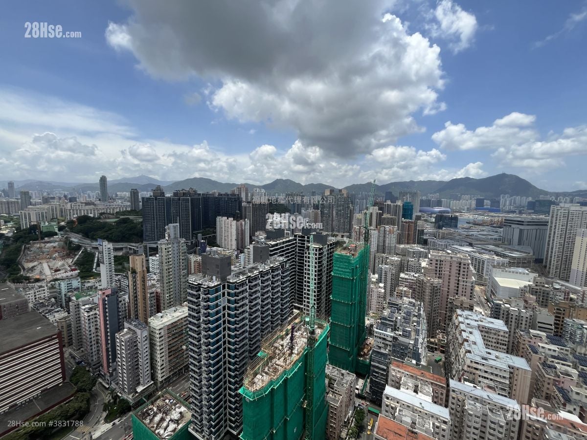 Royal Peninsula Sell 2 Bedrooms , 1 Bathroom 592 ft²