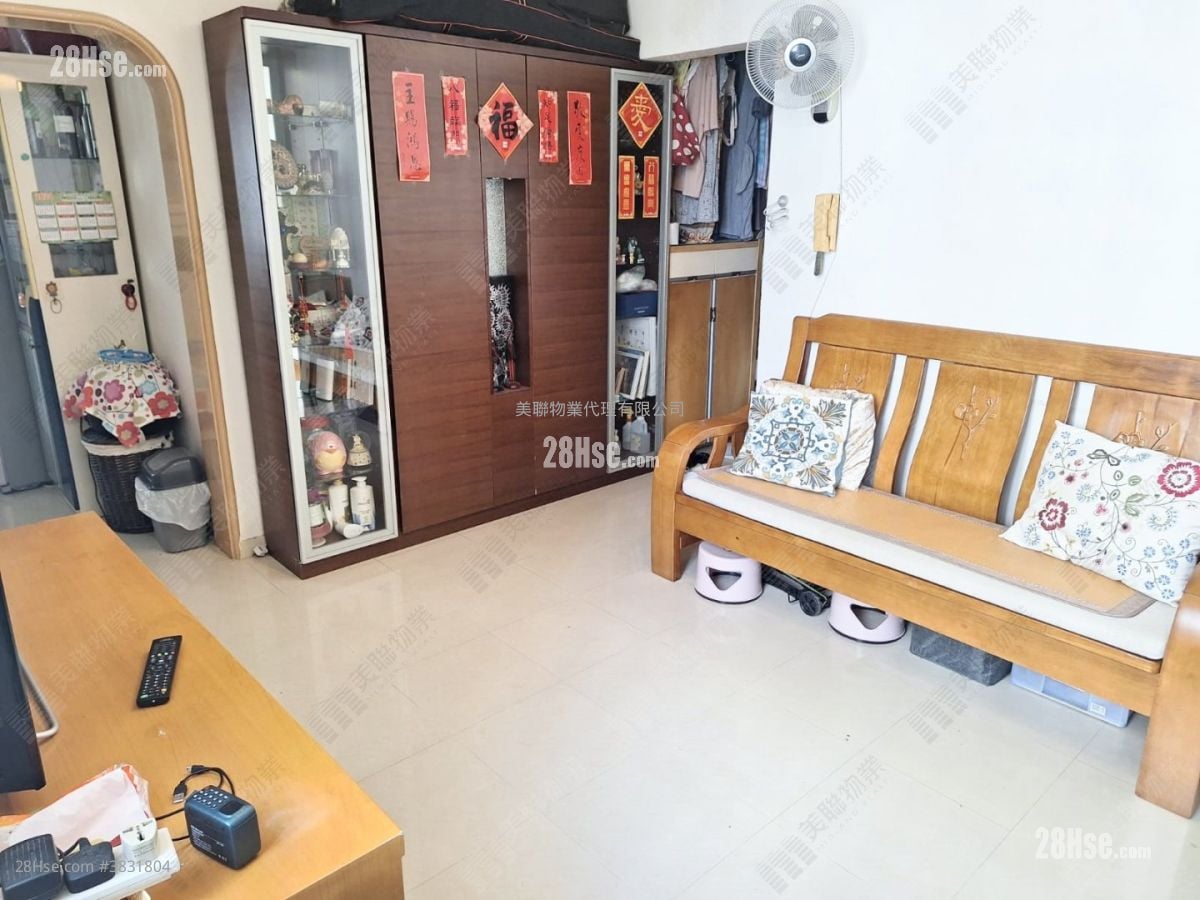 On Ning Garden Sell 3 Bedrooms , 1 Bathroom 583 ft²