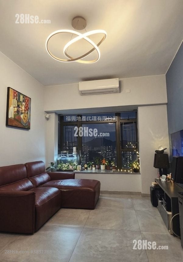 Royal Peninsula Sell 2 Bedrooms , 1 Bathroom 592 ft²