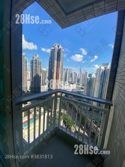 一号西九龙 售盘 3 房 877 平方尺