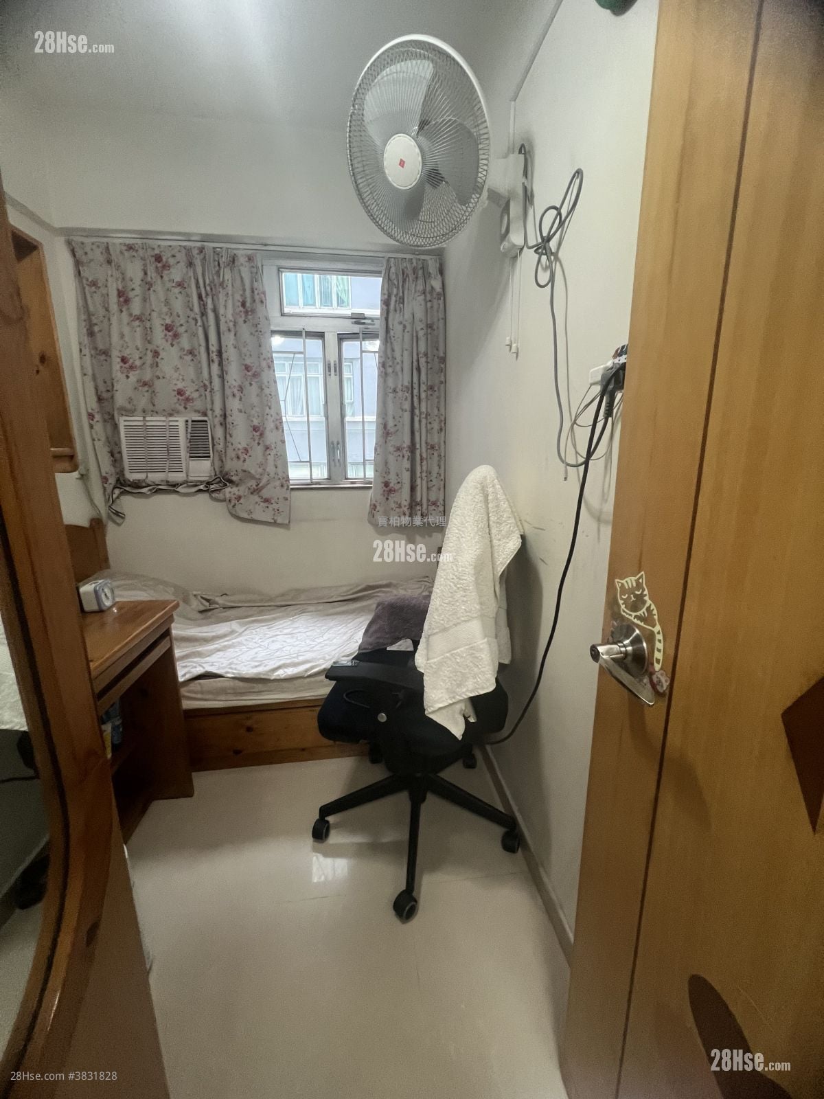 Man Fat Building Sell 2 Bedrooms , 1 Bathroom 336 ft²