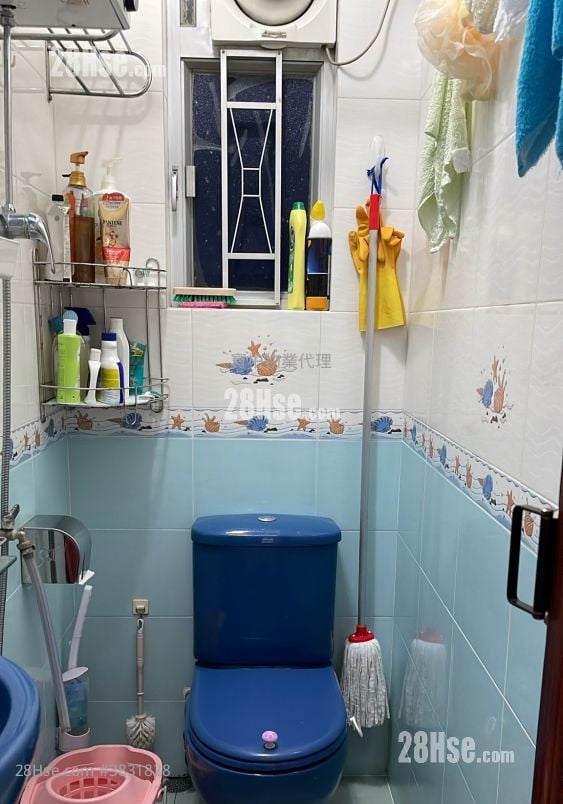 Man Fat Building Sell 2 Bedrooms , 1 Bathroom 336 ft²