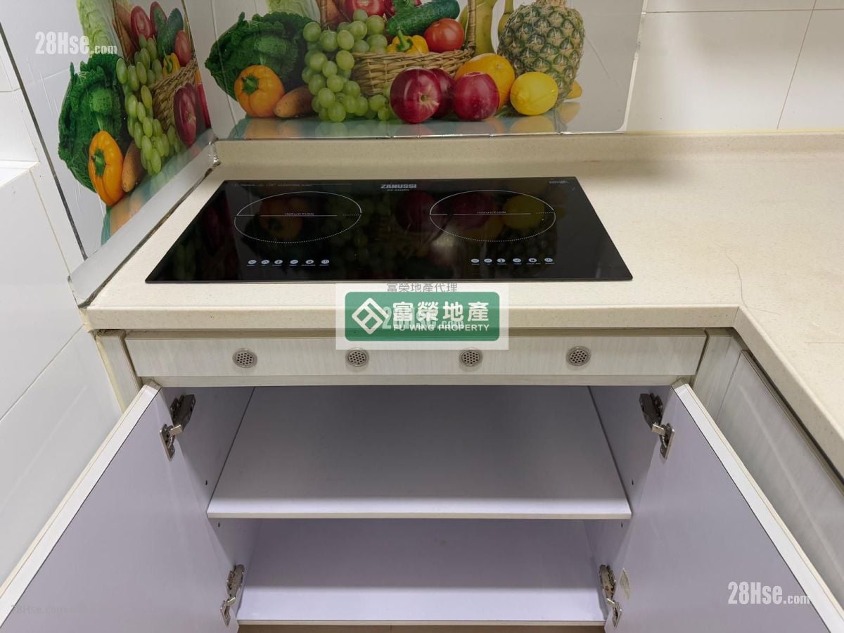 Wang On Building Rental 3 Bedrooms , 1 Bathroom 561 ft²
