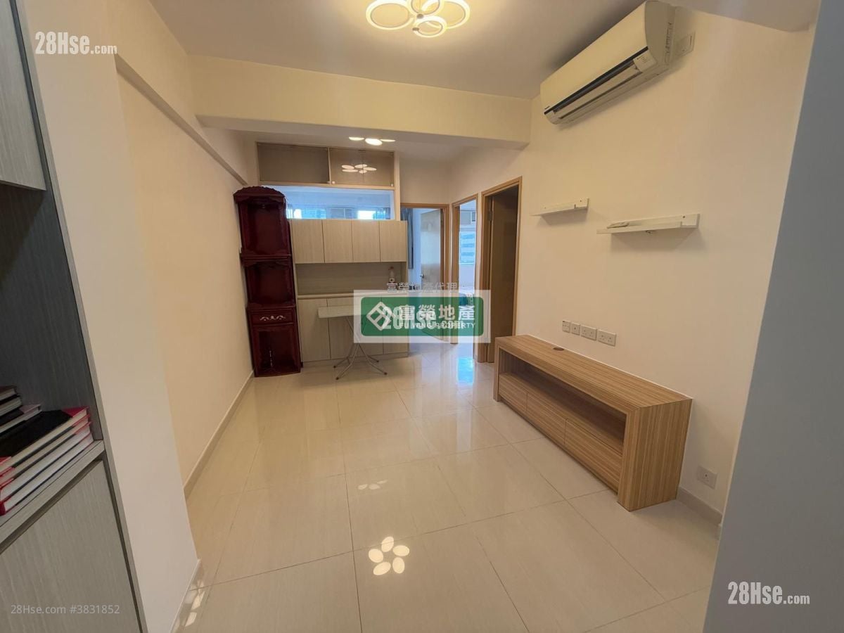 Wang On Building Rental 3 Bedrooms , 1 Bathroom 561 ft²