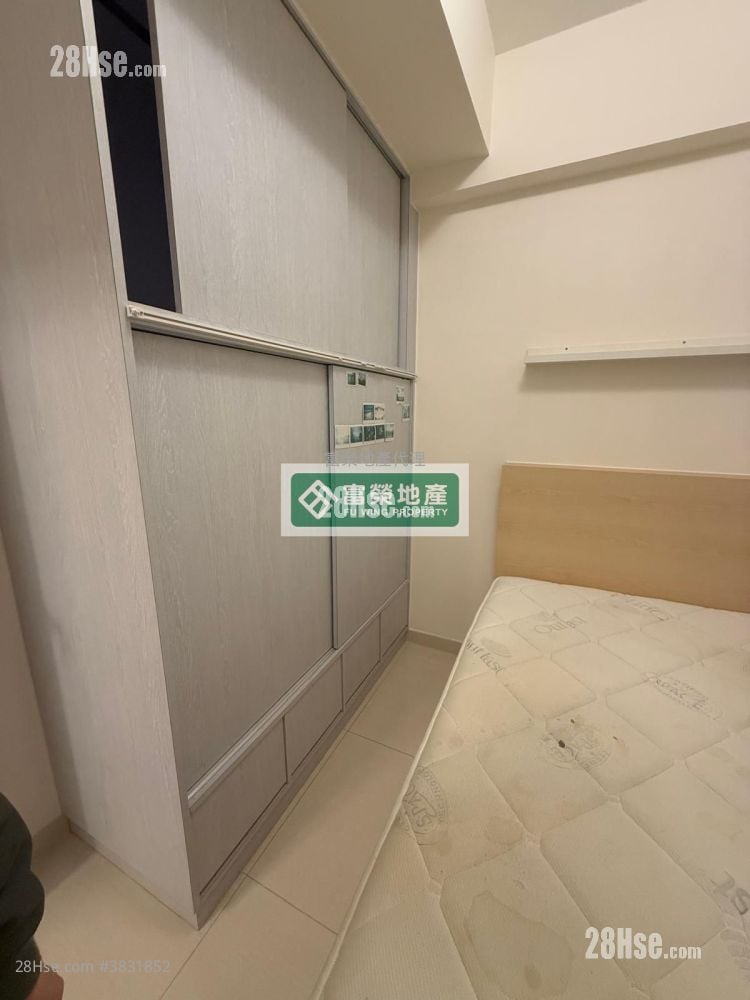 Wang On Building Rental 3 Bedrooms , 1 Bathroom 561 ft²