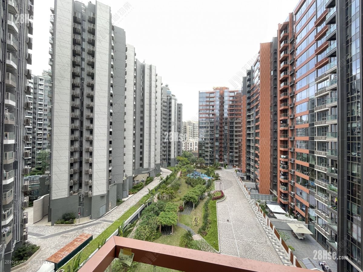Centra Horizon Rental 1,225 ft²