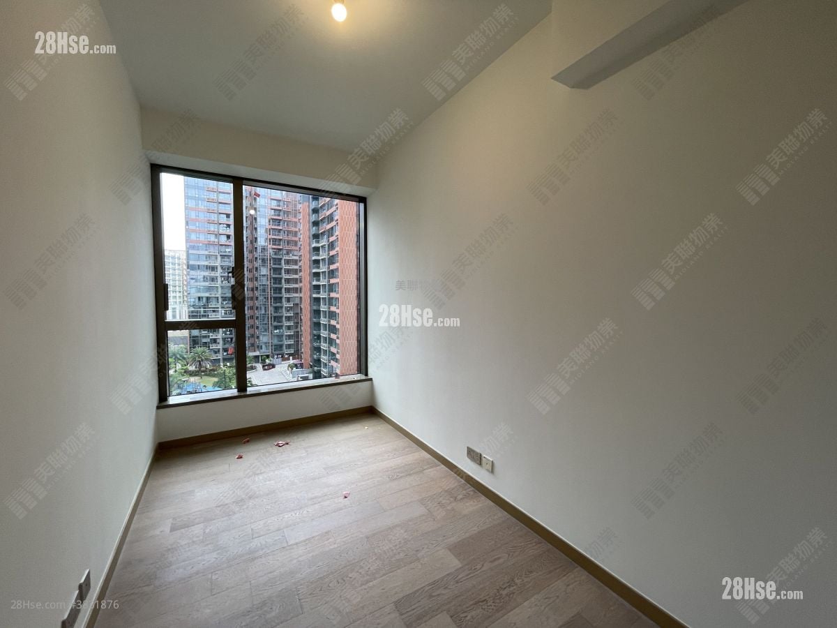 Centra Horizon Rental 1,225 ft²