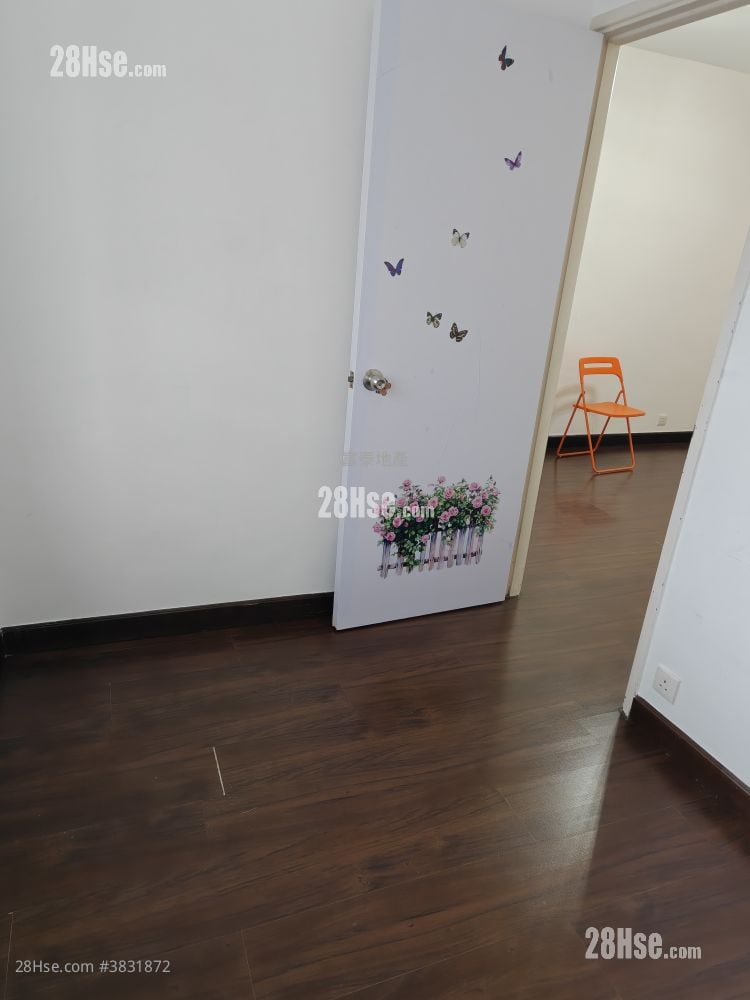 Kwai Fong Terrace Rental 1 Bedroom , 1 Bathroom 415 ft²