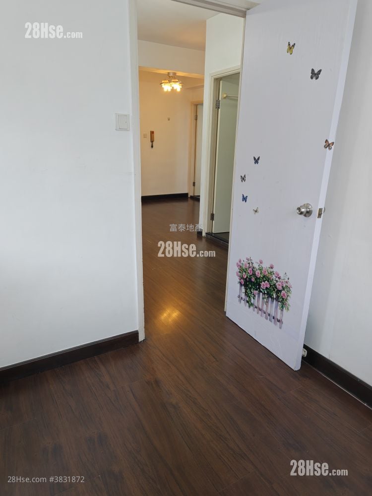 Kwai Fong Terrace Rental 1 Bedroom , 1 Bathroom 415 ft²