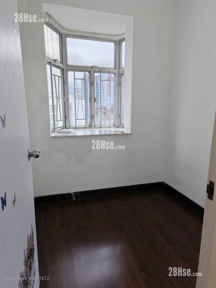 Kwai Fong Terrace Rental 1 Bedroom , 1 Bathroom 415 ft²