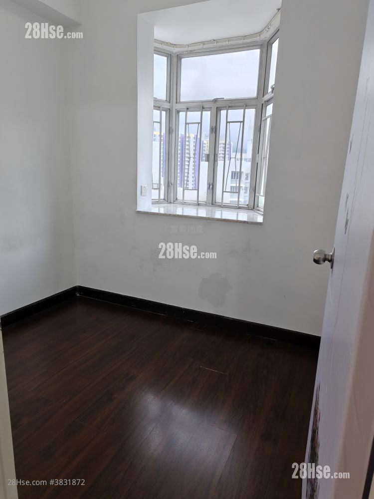 Kwai Fong Terrace Rental 1 Bedroom , 1 Bathroom 415 ft²