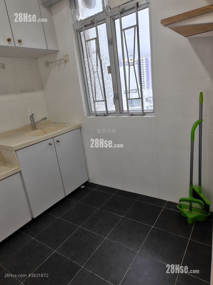 Kwai Fong Terrace Rental 1 Bedroom , 1 Bathroom 415 ft²