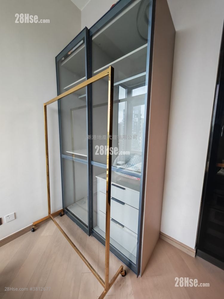 The Vantage Sell 2 Bedrooms , 1 Bathroom 381 ft²