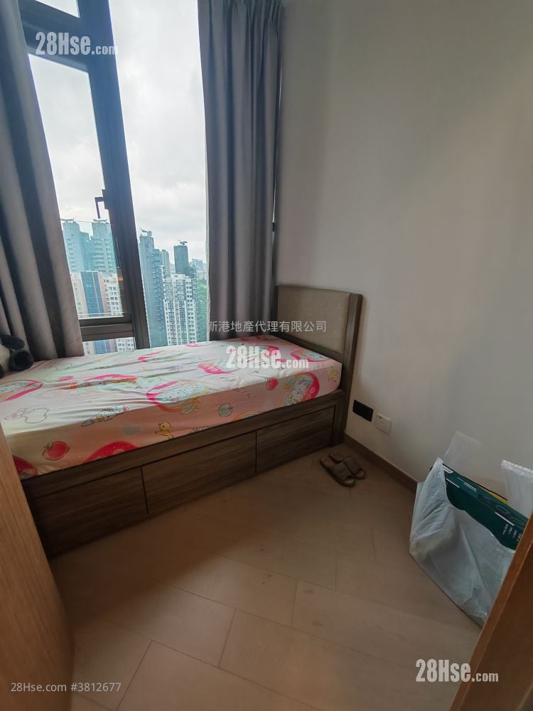 The Vantage Sell 2 Bedrooms , 1 Bathroom 381 ft²