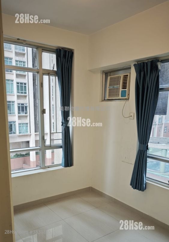bedroom 1: Flora Plaza Sell 2 Bedrooms , 1 Bathroom 370 ft²