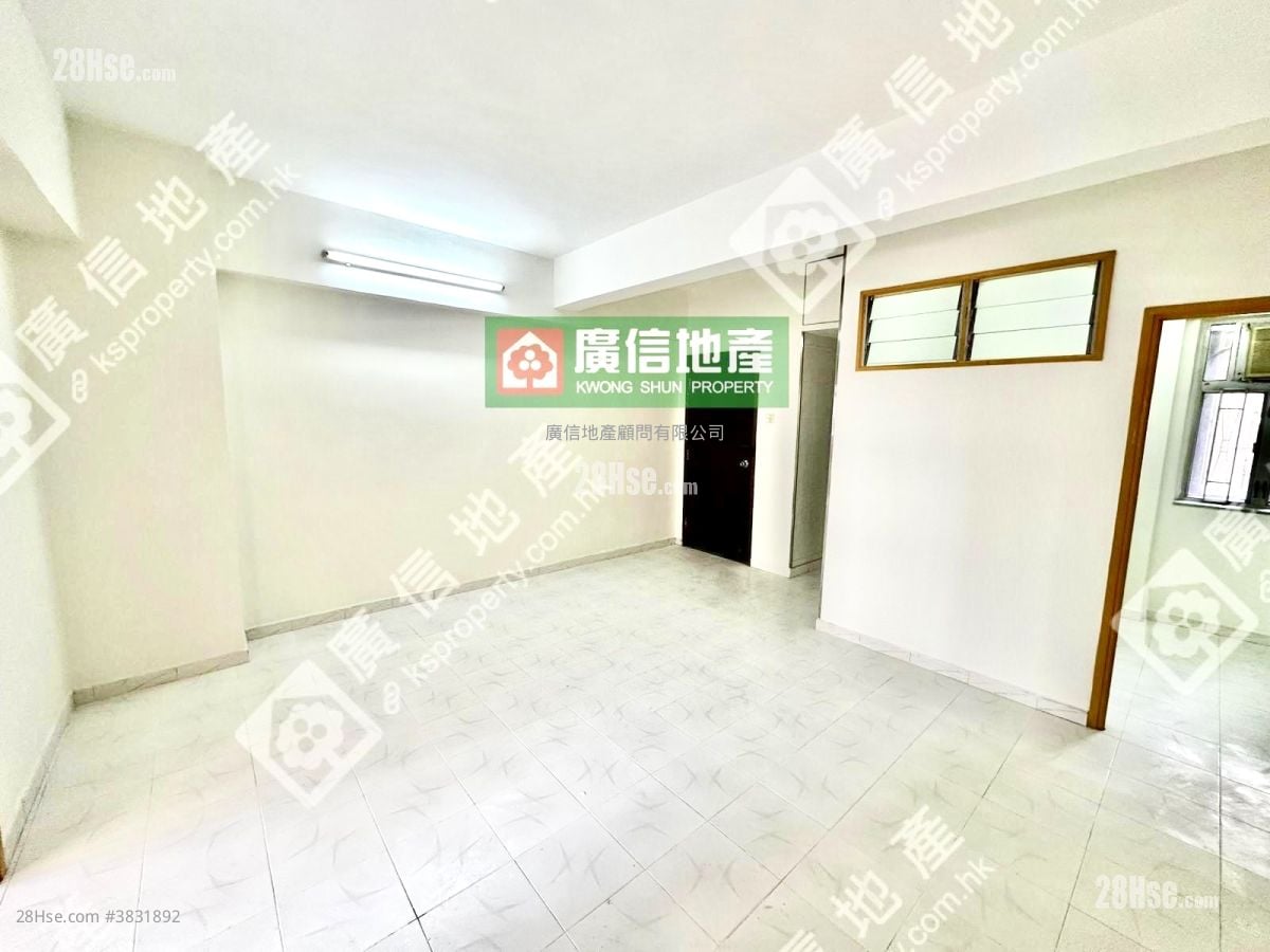 Wen Pang Building Sell 3 Bedrooms , 1 Bathroom 577 ft²