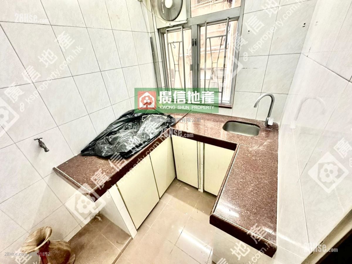 Wen Pang Building Sell 3 Bedrooms , 1 Bathroom 577 ft²