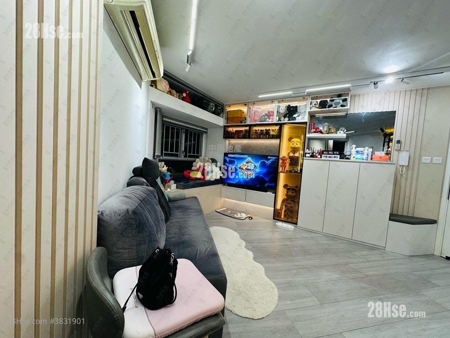 The Pinnacle Sell 3 Bedrooms , 2 Bathrooms 614 ft²