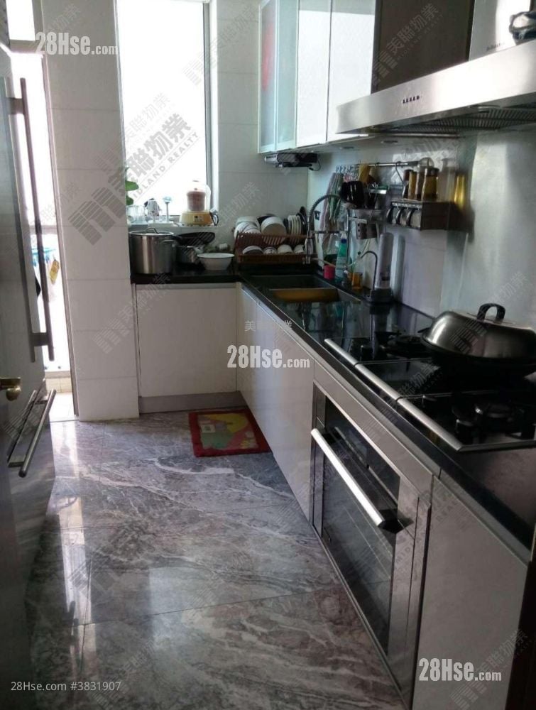 The Hermitage Sell 3 Bedrooms 1,294 ft²