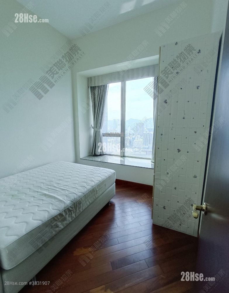 The Hermitage Sell 3 Bedrooms 1,294 ft²